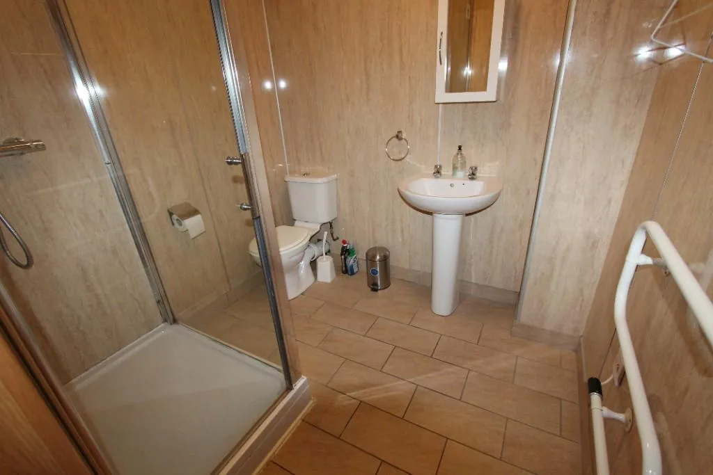 6 bedroom apartment for rent
