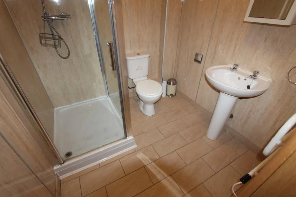 6 bedroom apartment for rent