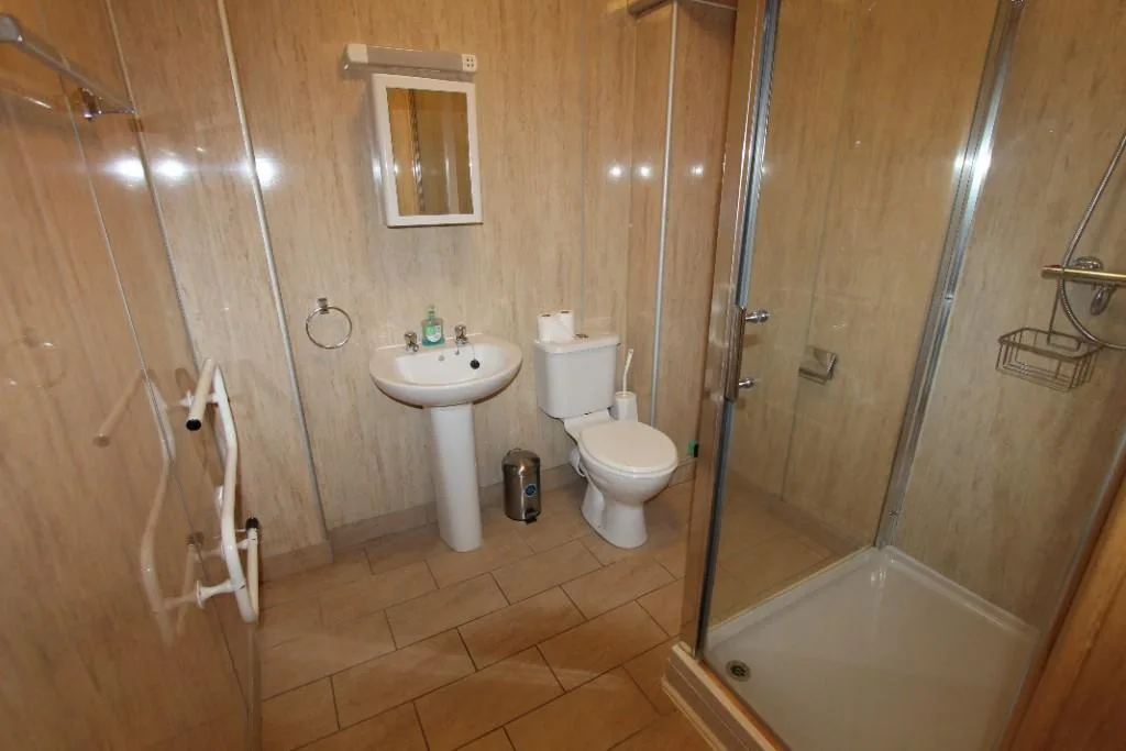 6 bedroom apartment for rent