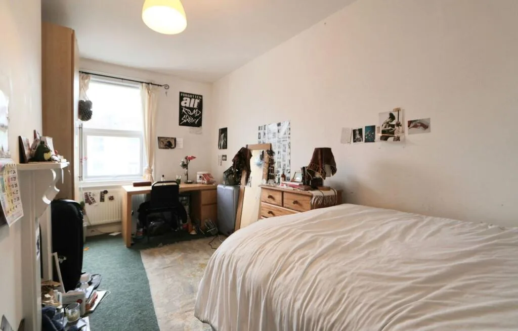 8 bedroom terraced house for rent