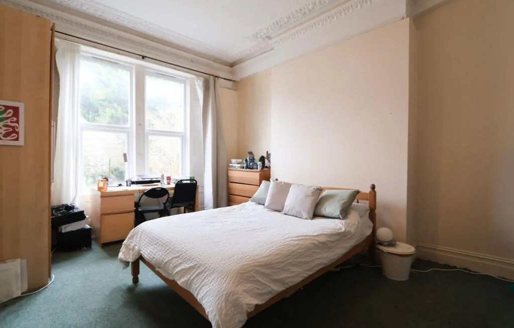 8 bedroom terraced house for rent