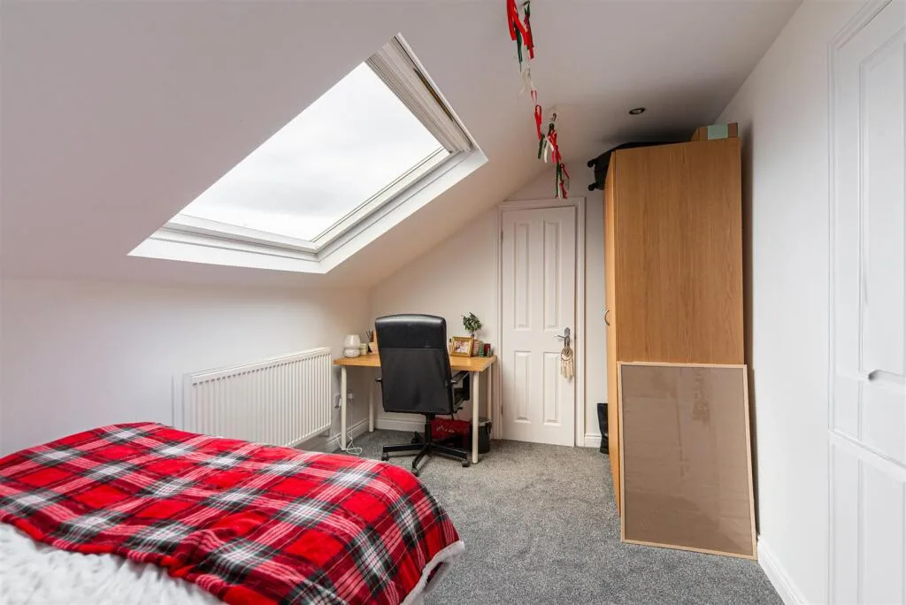 6 bedroom terraced house for rent