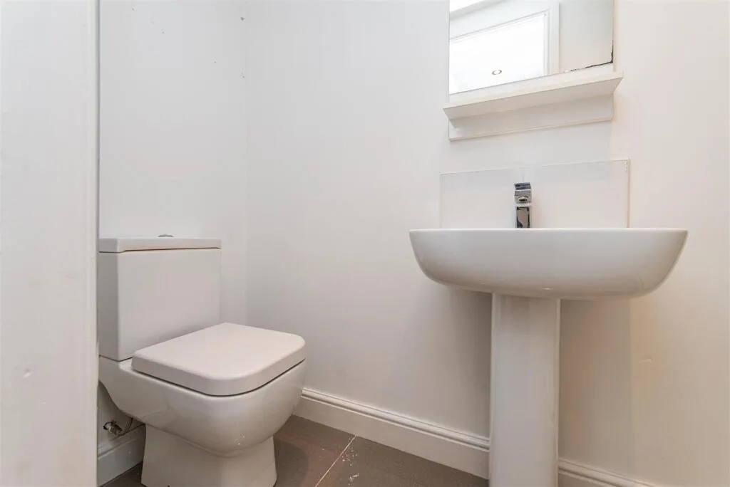 6 bedroom terraced house for rent