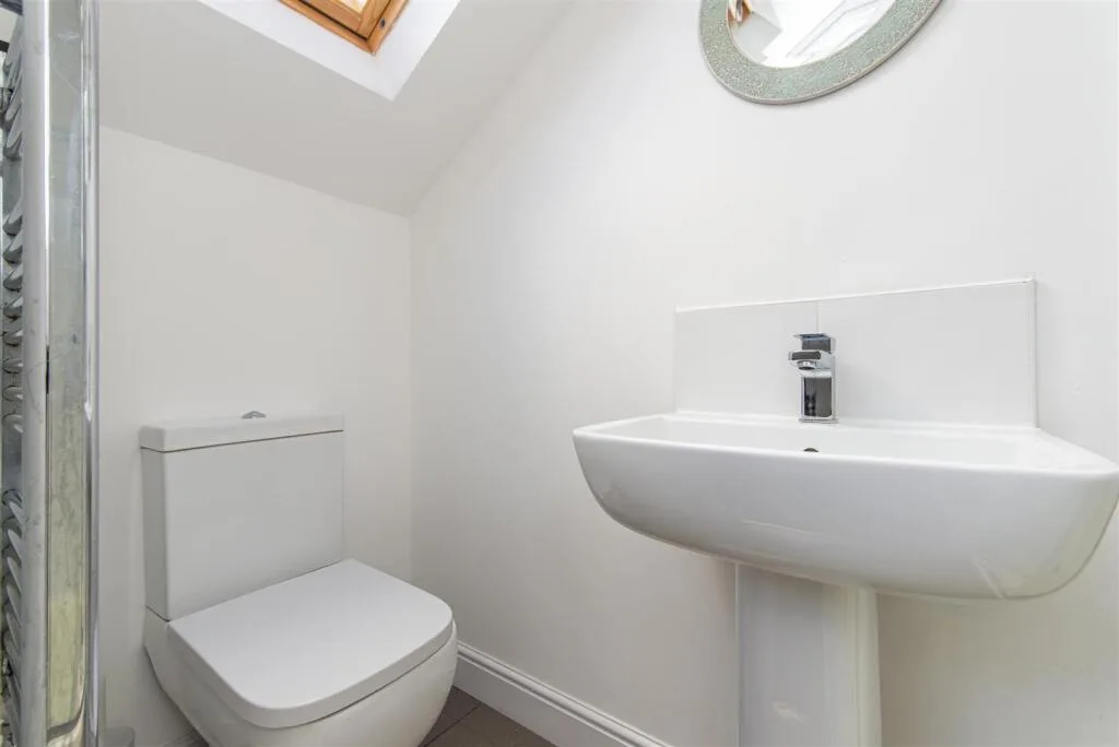 6 bedroom terraced house for rent