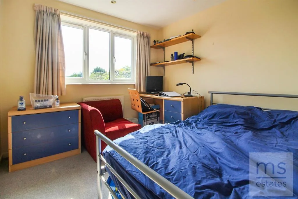 4 bedroom terraced house for rent