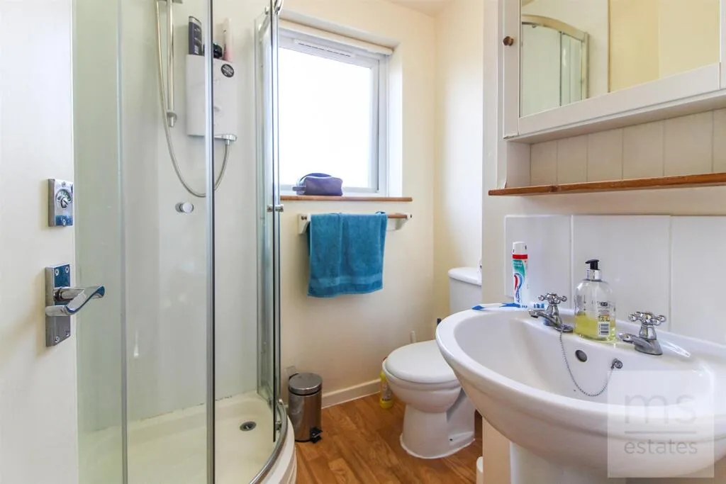 4 bedroom terraced house for rent