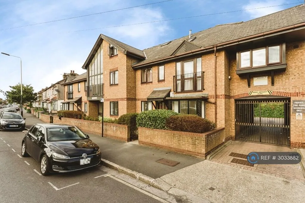 2 bedroom flat for rent