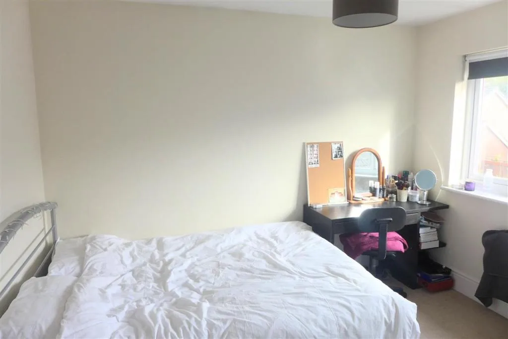 5 bedroom detached house for rent