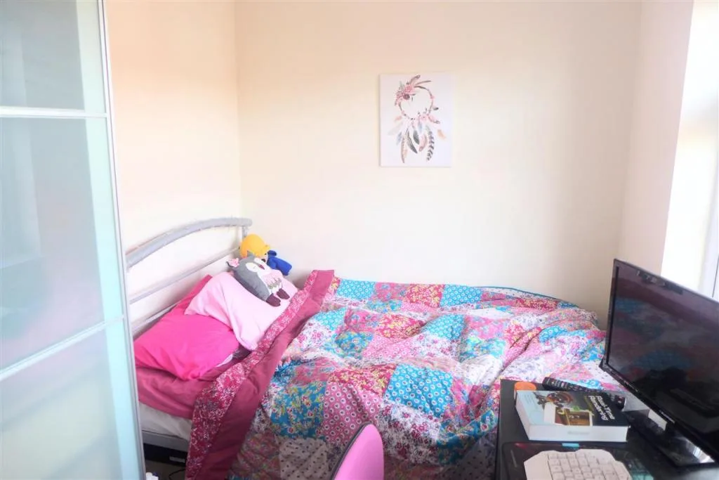 5 bedroom detached house for rent