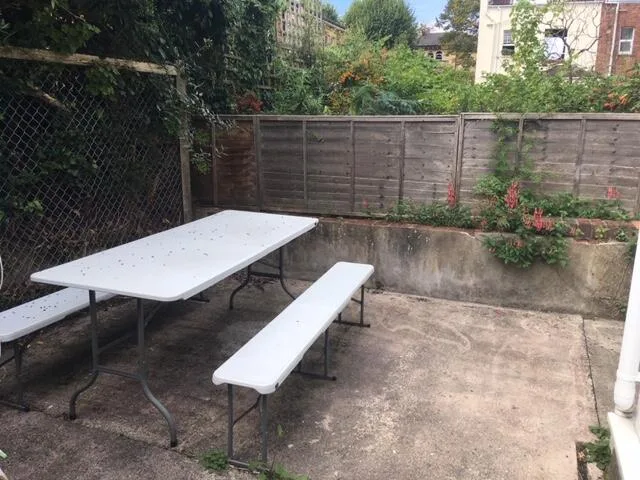8 bedroom house for rent