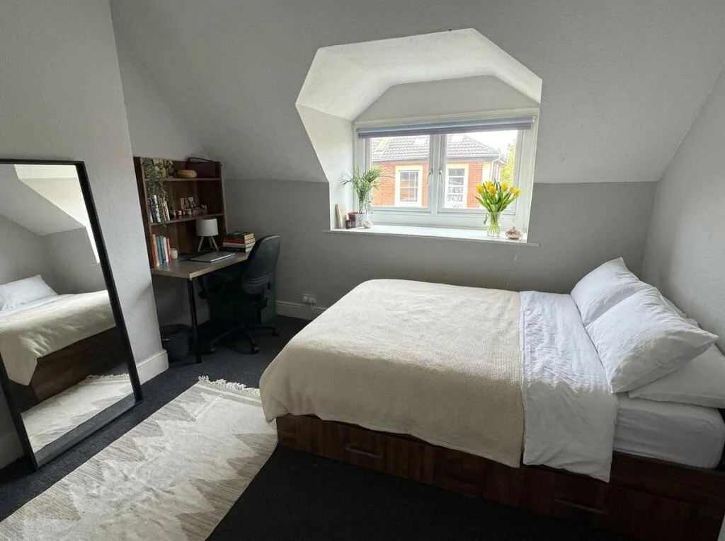 8 bedroom house for rent