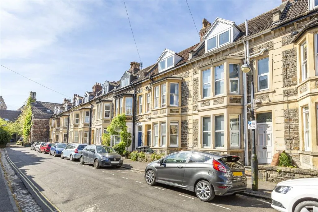 8 bedroom house for rent