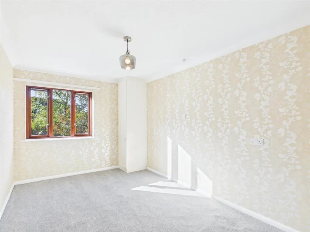 1 bedroom retirement property for rent