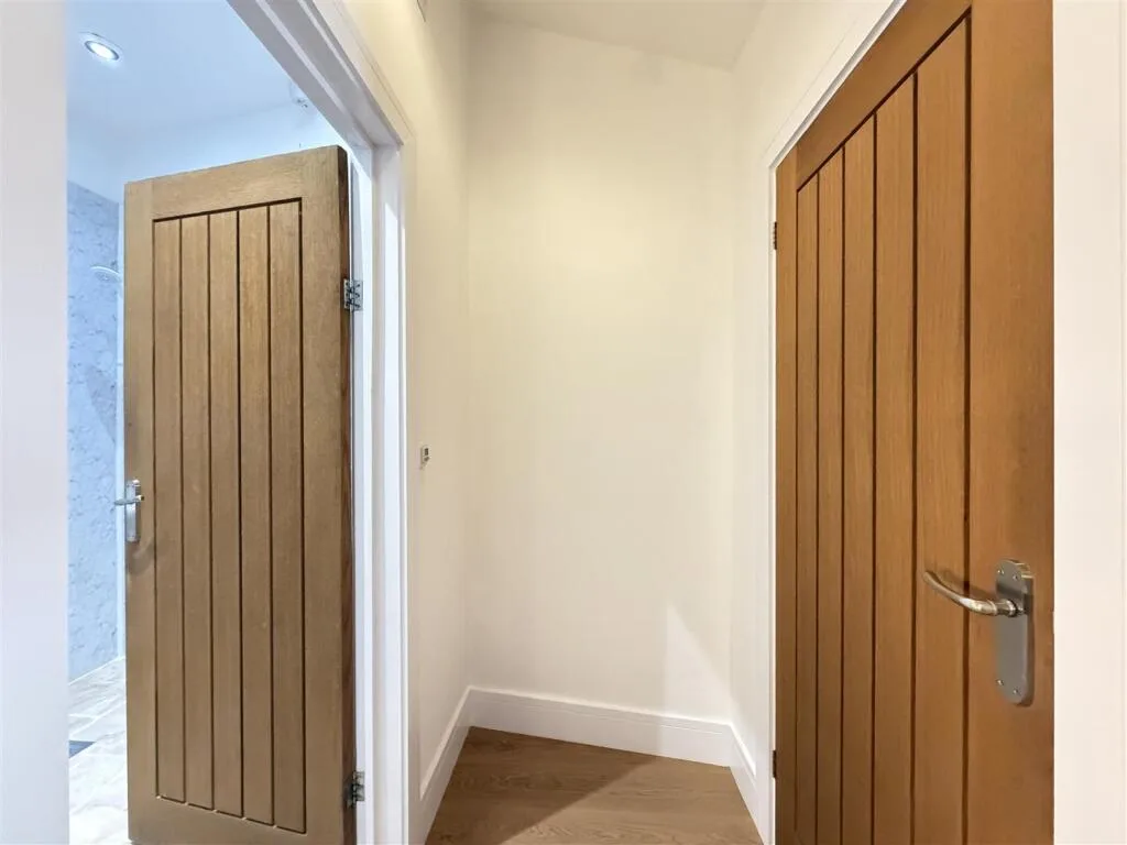 1 bedroom detached bungalow for rent