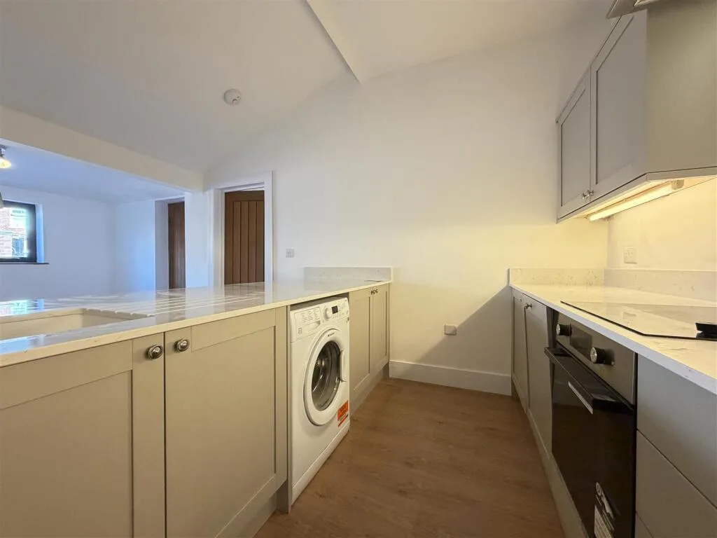 1 bedroom detached bungalow for rent