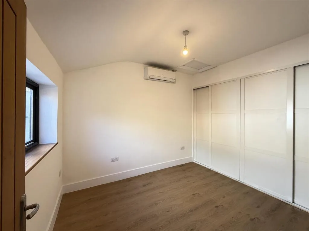 1 bedroom detached bungalow for rent