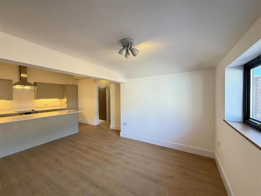 1 bedroom detached bungalow for rent