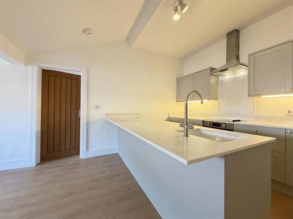 1 bedroom detached bungalow for rent