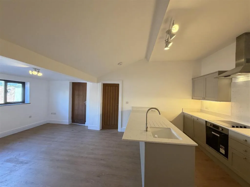 1 bedroom detached bungalow for rent