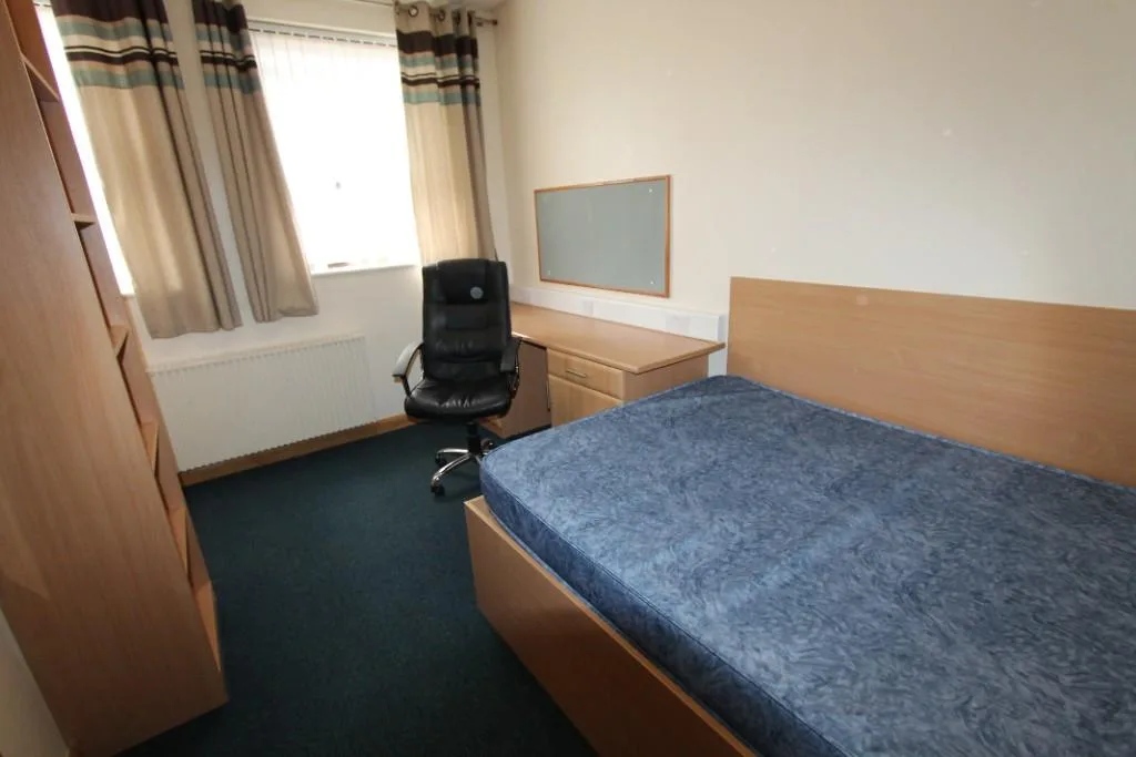 6 bedroom apartment for rent