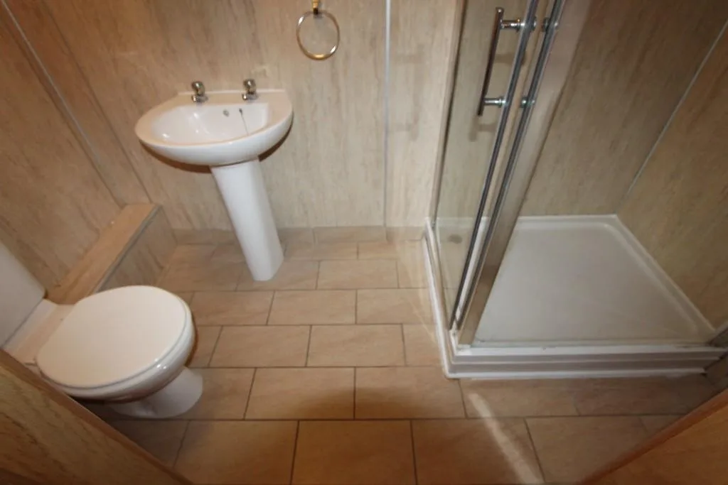 6 bedroom apartment for rent