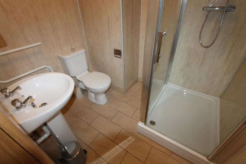 6 bedroom apartment for rent