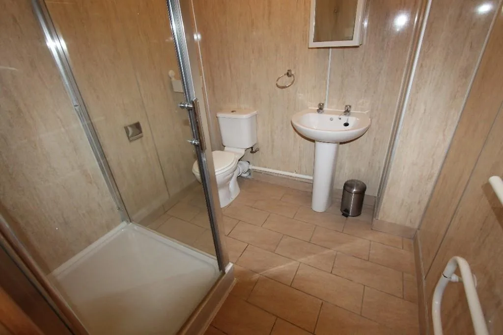 6 bedroom apartment for rent