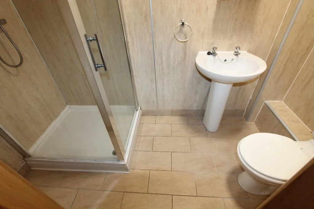 6 bedroom apartment for rent