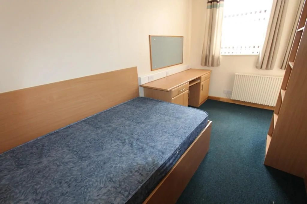 6 bedroom apartment for rent