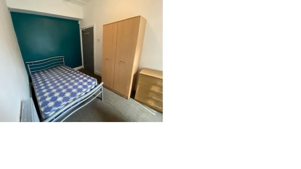 6 bedroom house for rent