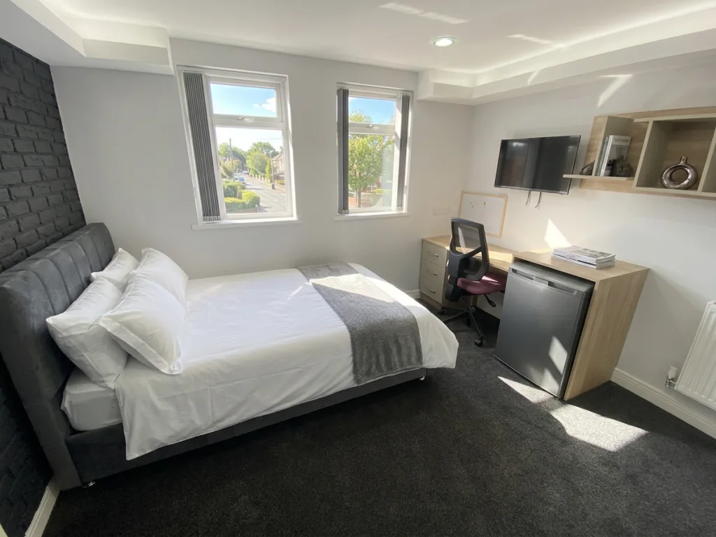 6 bedroom house for rent