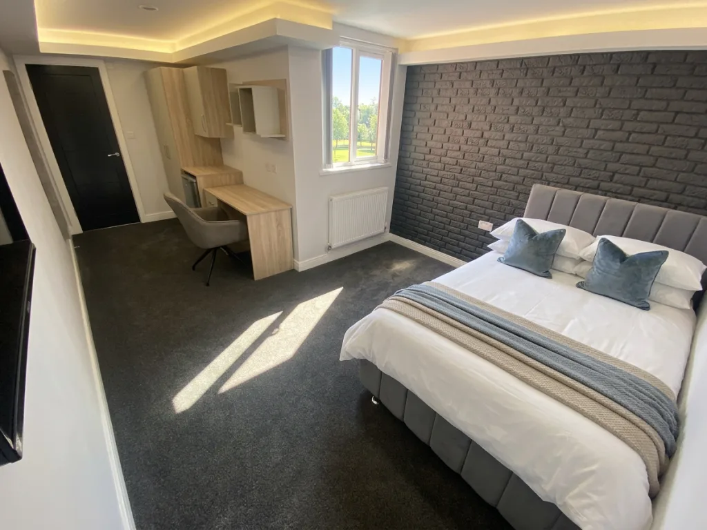 6 bedroom house for rent