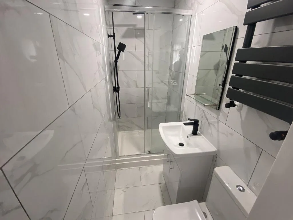 6 bedroom house for rent