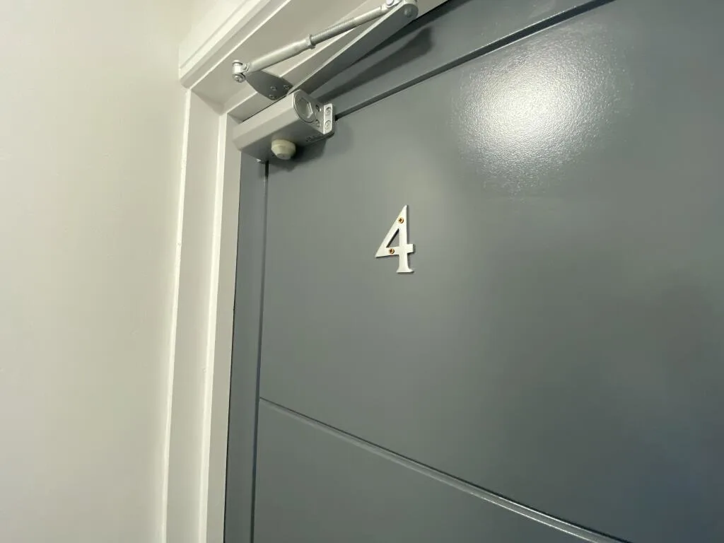 6 bedroom house for rent