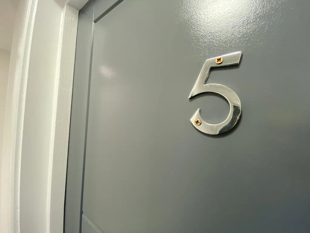 6 bedroom house for rent