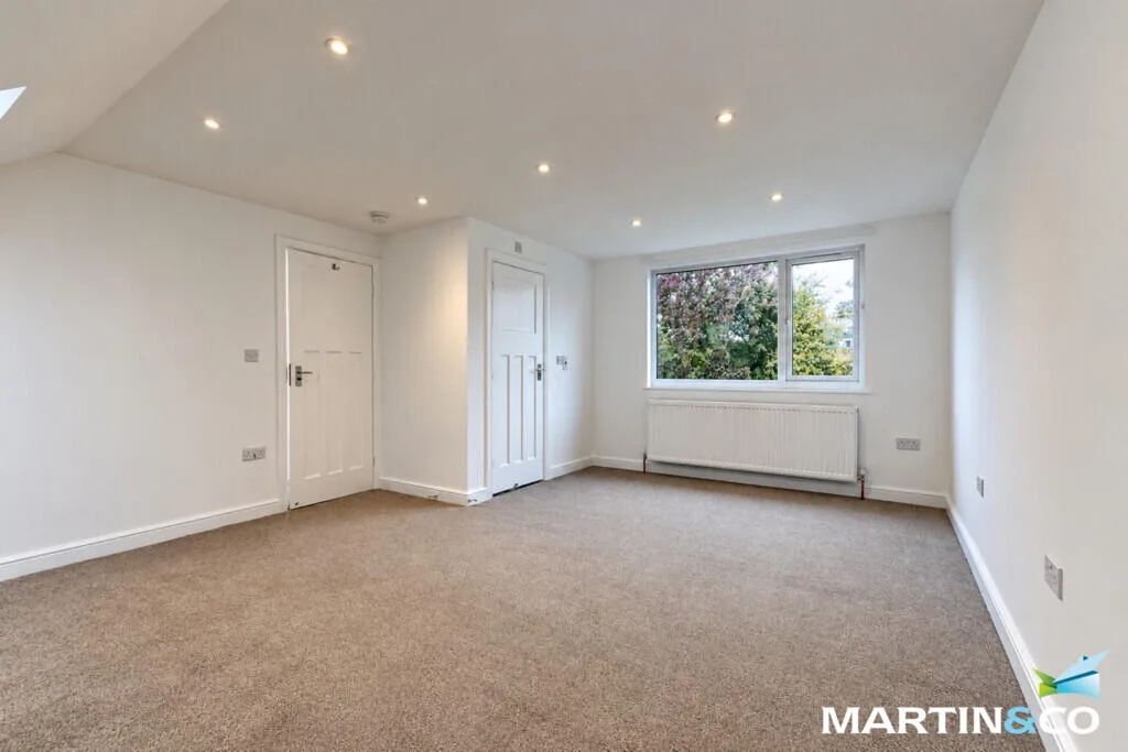 4 bedroom semi-detached house for rent