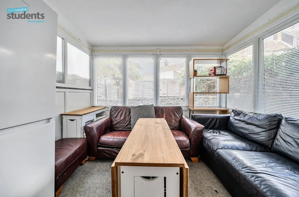 7 bedroom terraced house for rent