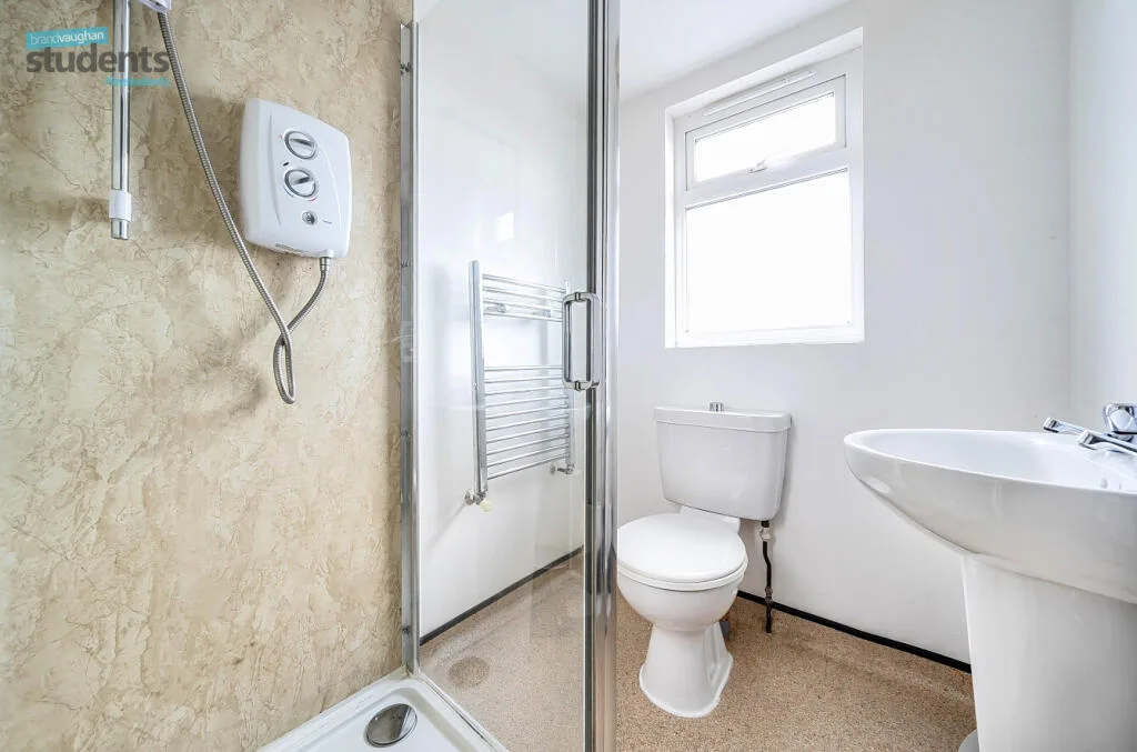 7 bedroom terraced house for rent