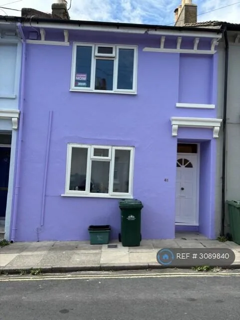 5 bedroom terraced house for rent
