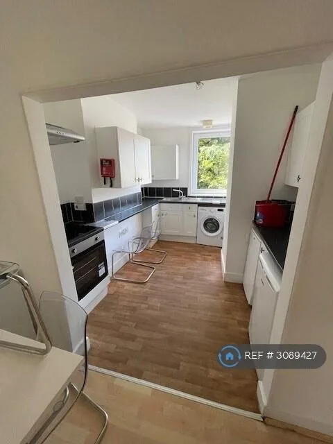 5 bedroom terraced house for rent