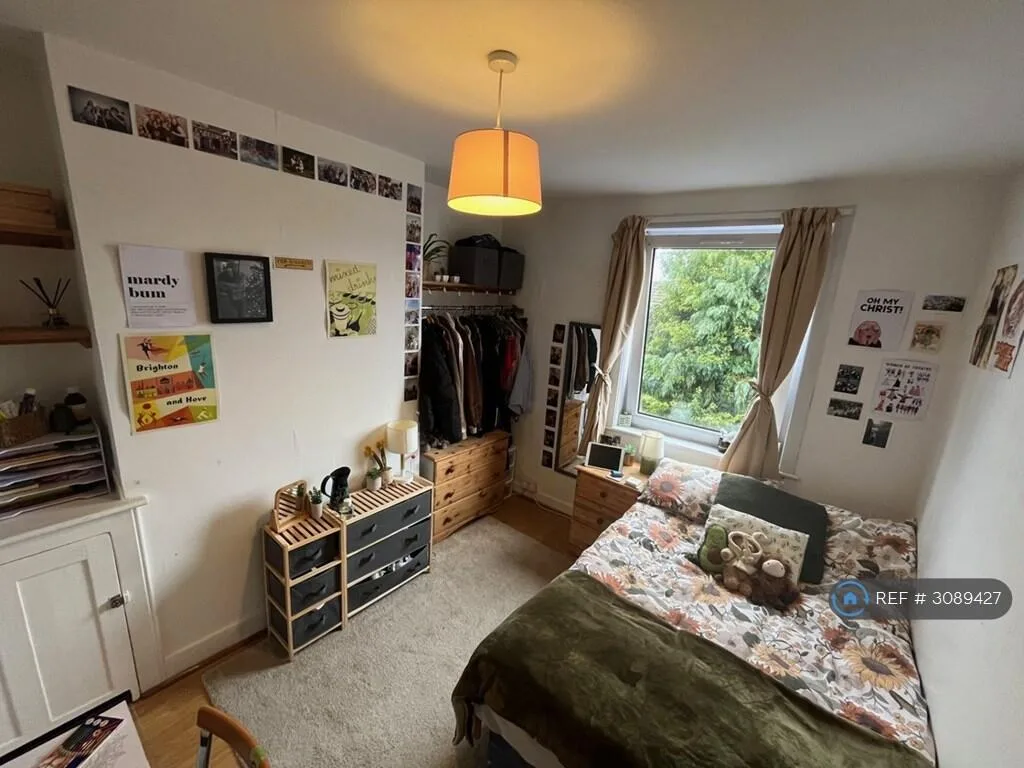 5 bedroom terraced house for rent
