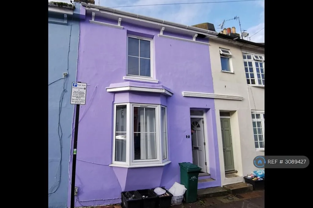 5 bedroom terraced house for rent