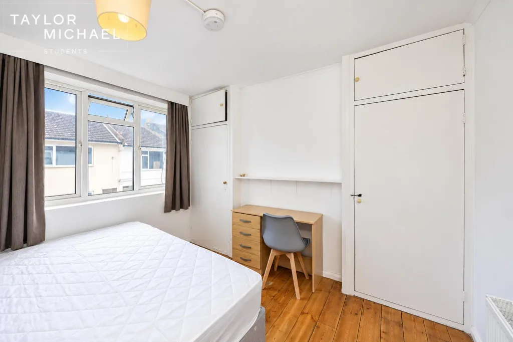 5 bedroom terraced house for rent