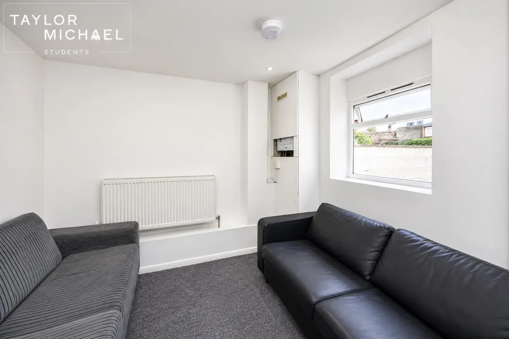 5 bedroom terraced house for rent