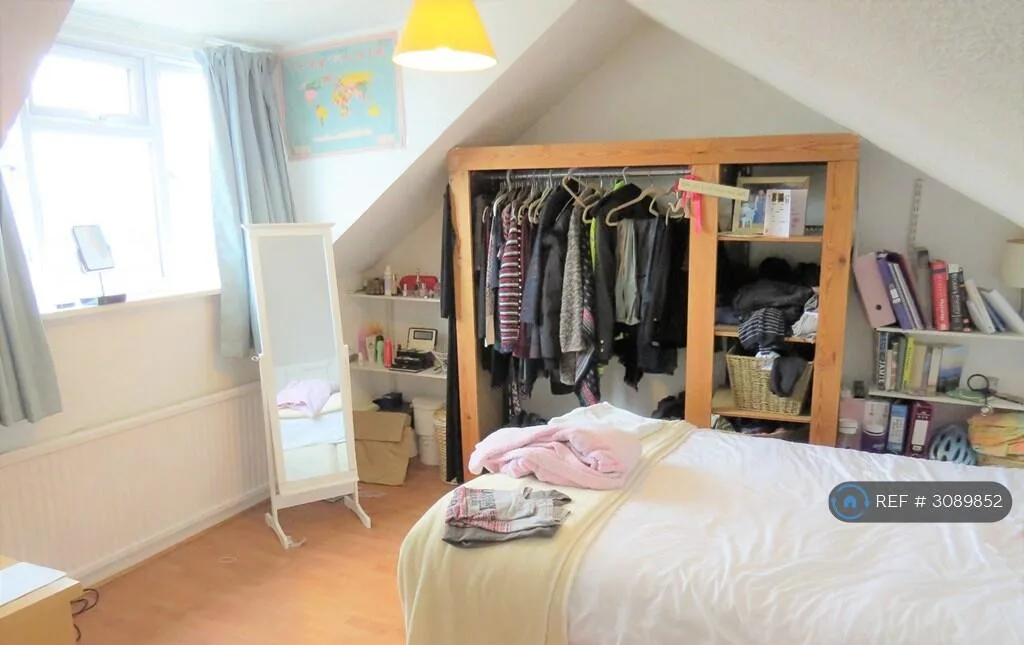 5 bedroom terraced house for rent