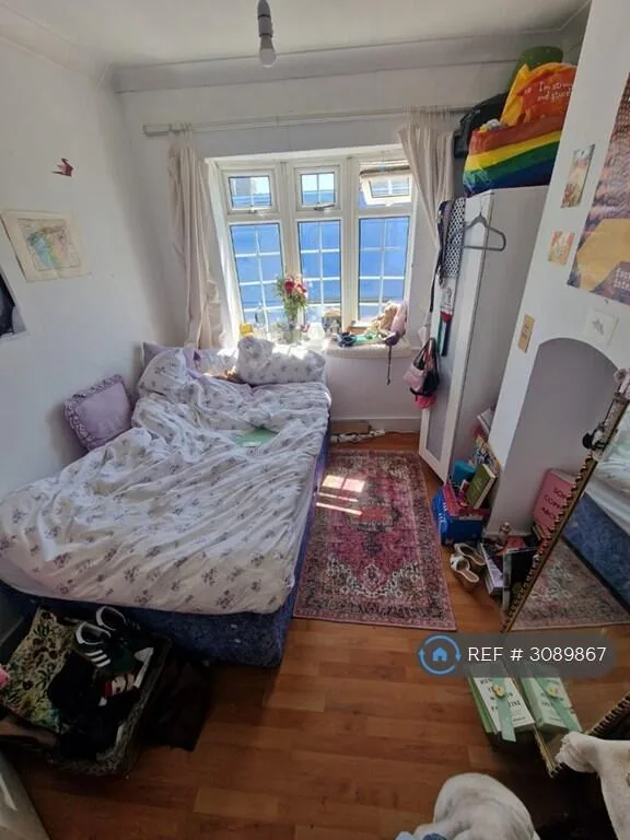 5 bedroom terraced house for rent
