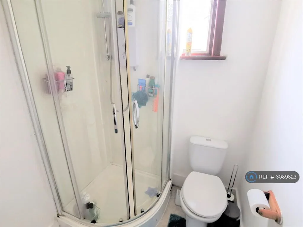 5 bedroom terraced house for rent