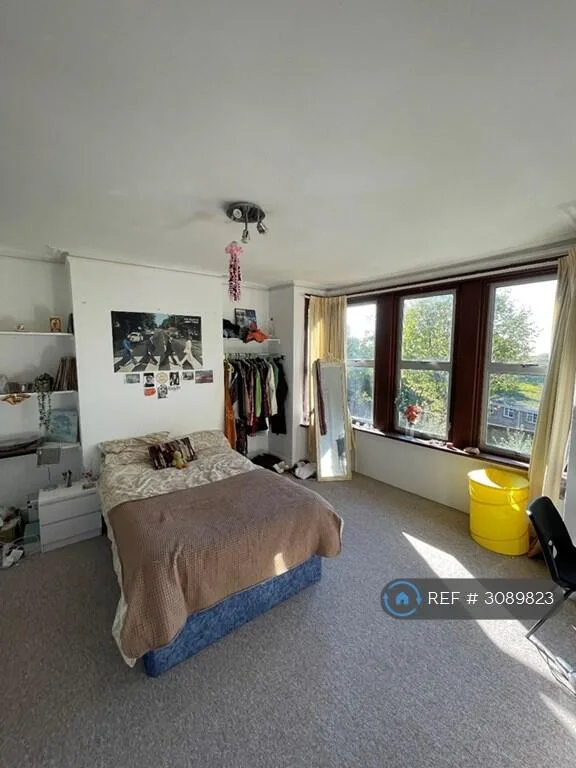 5 bedroom terraced house for rent