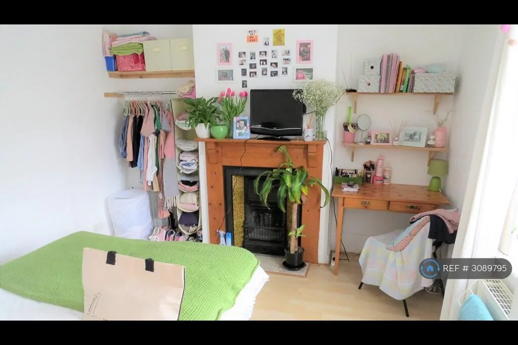 5 bedroom terraced house for rent