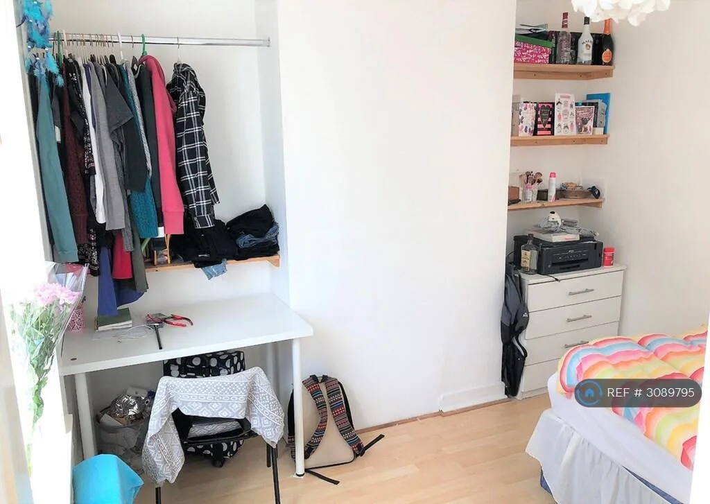 5 bedroom terraced house for rent